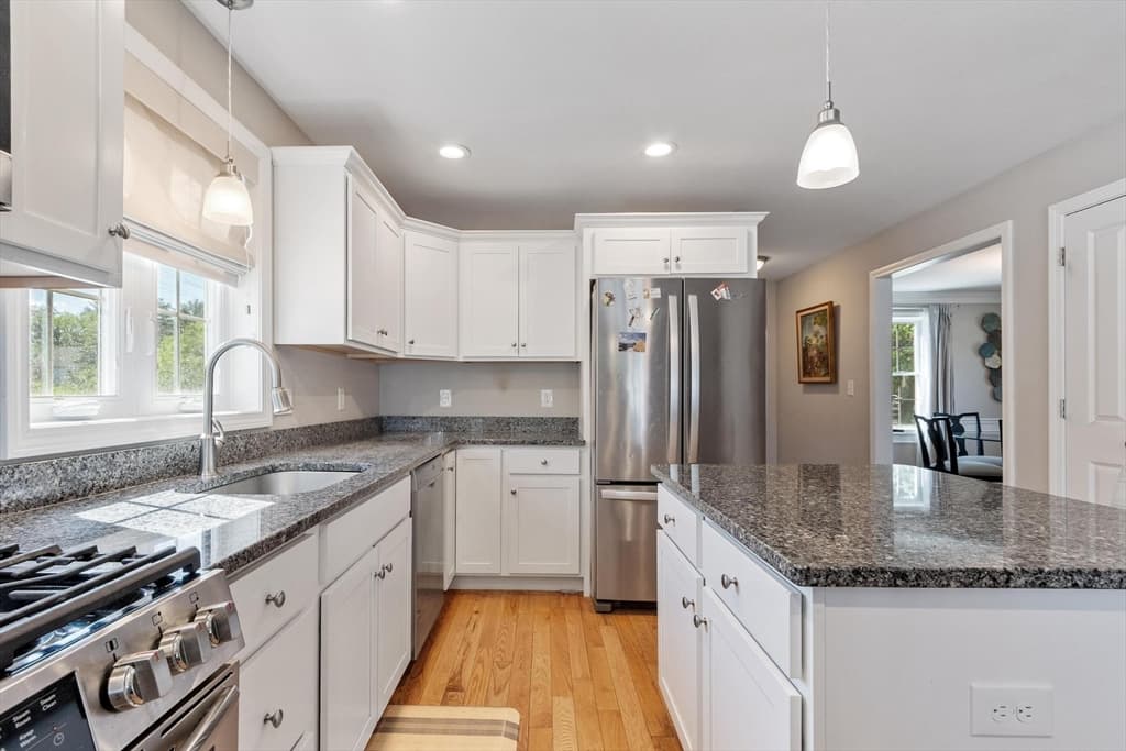 1016 Whipple Rd, Tewksbury MA 01876 photo 23