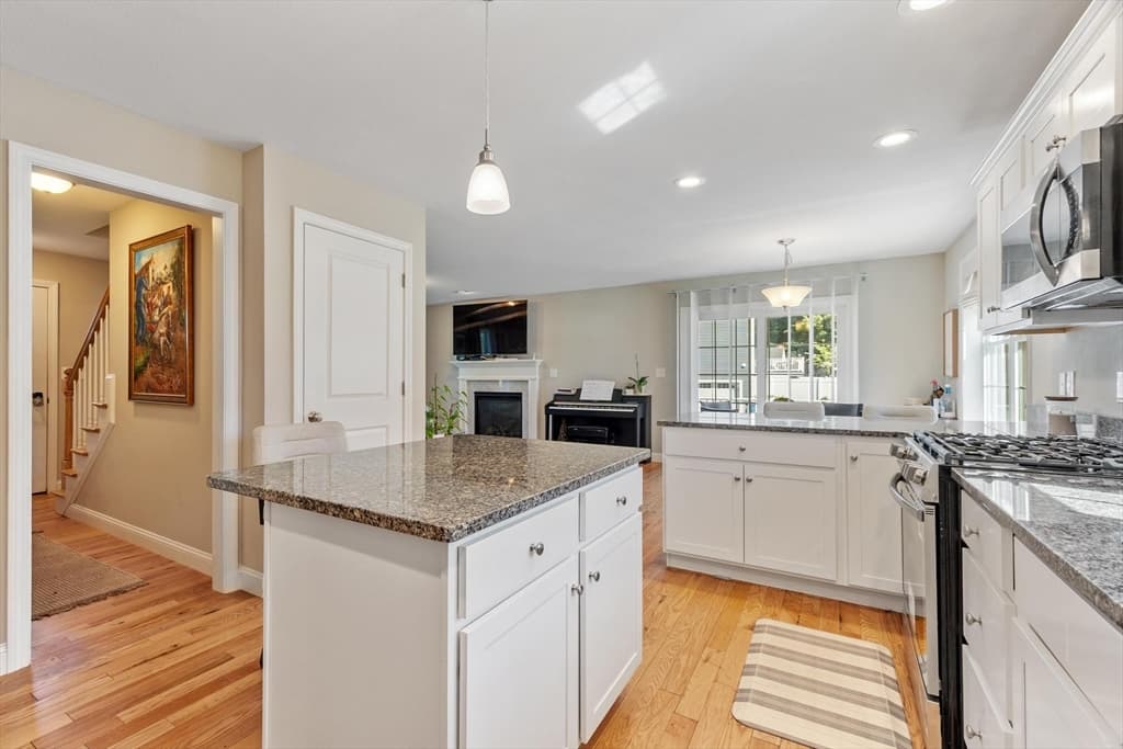1016 Whipple Rd, Tewksbury MA 01876 photo 20