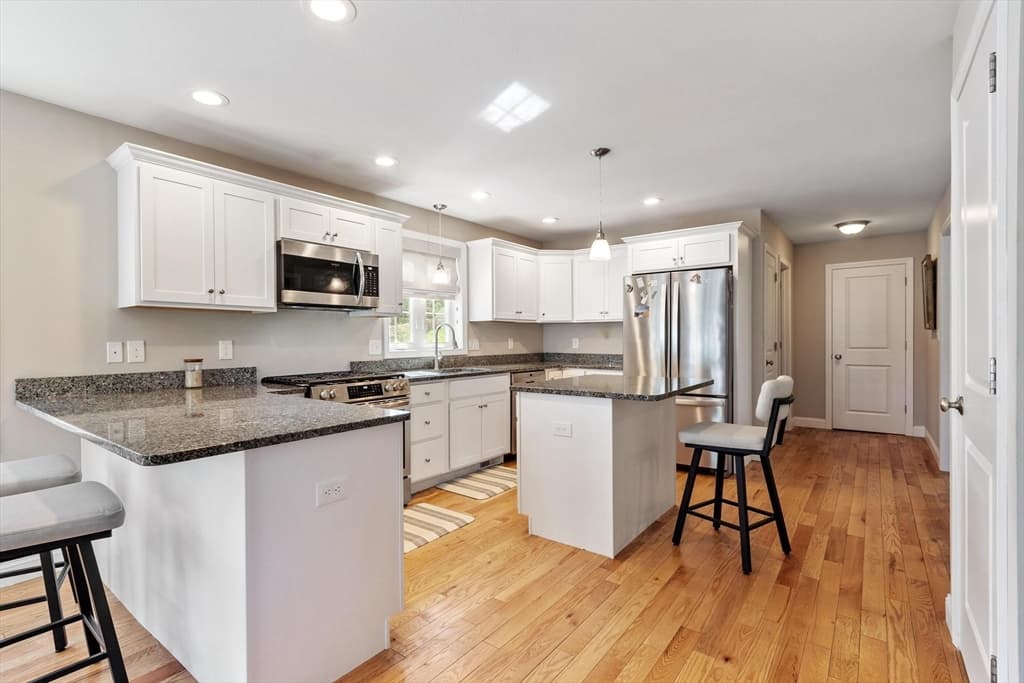 1016 Whipple Rd, Tewksbury MA 01876 photo 18