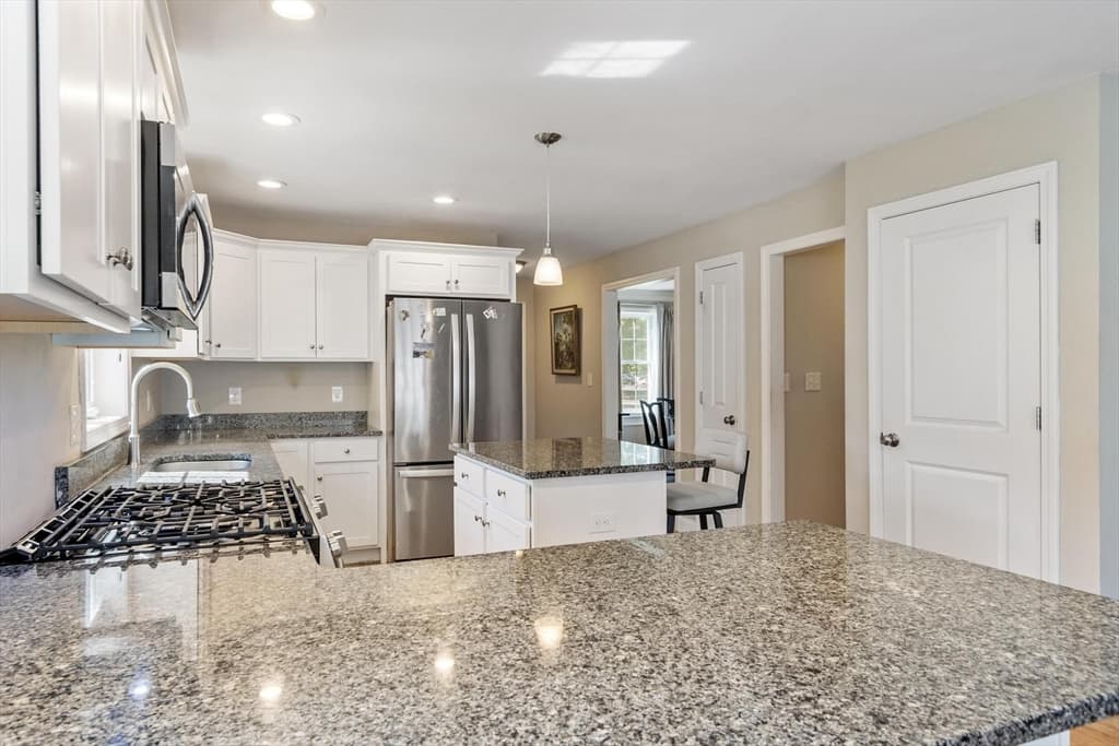 1016 Whipple Rd, Tewksbury MA 01876 photo 21