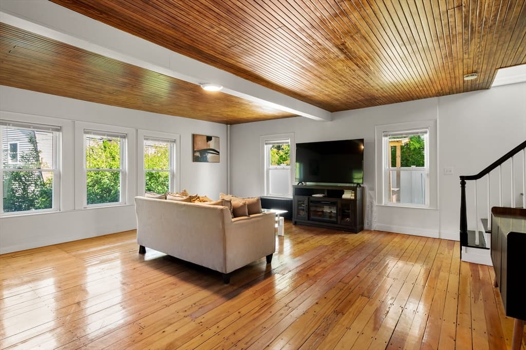 Single Family Residence at 13 Highland Rd, Middleton MA 01949, Middleton, photo 3 of 28
