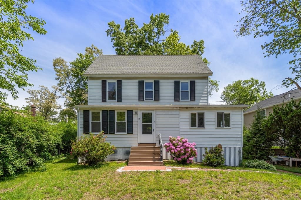13 Highland Rd, Middleton MA 01949