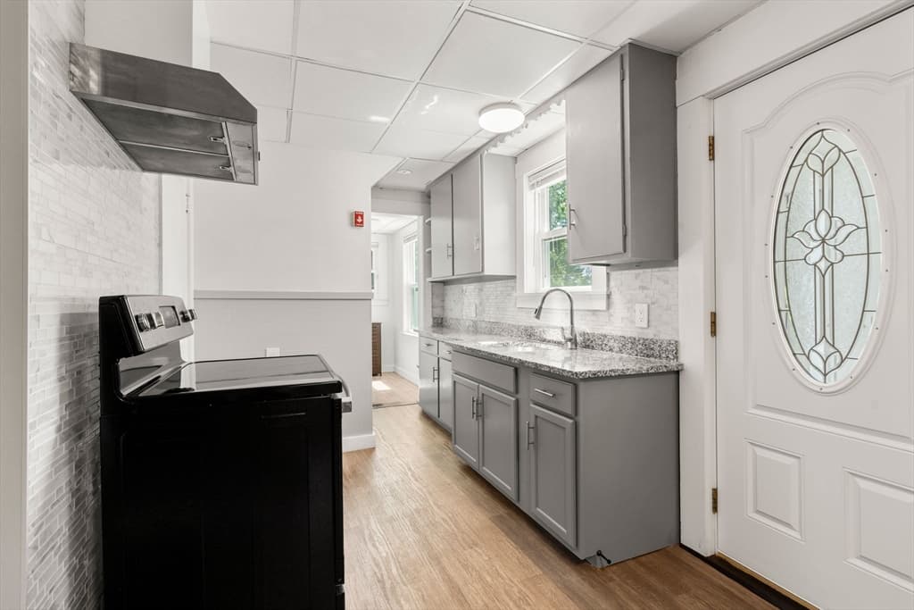 Single Family Residence at 13 Highland Rd, Middleton MA 01949, Middleton, photo 8 of 28