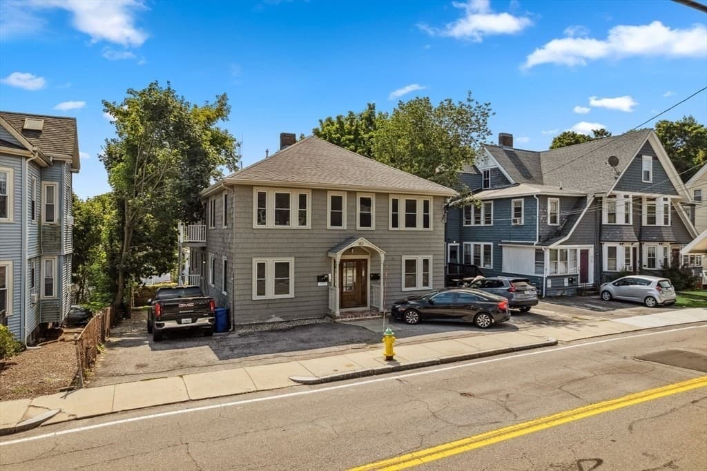 4 Family at 183 Whitwell St, Quincy MA 02169, Quincy, photo 2 of 16