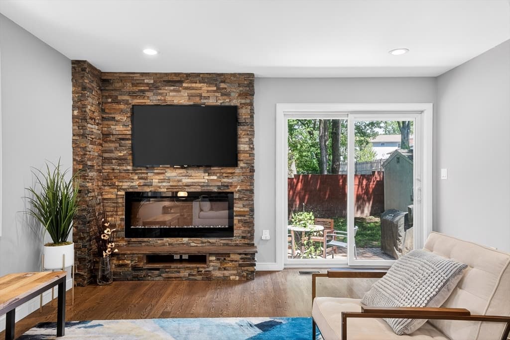 Single Family Residence at 142 Edinboro St, Newton MA 02460, Newton, photo 13 of 40