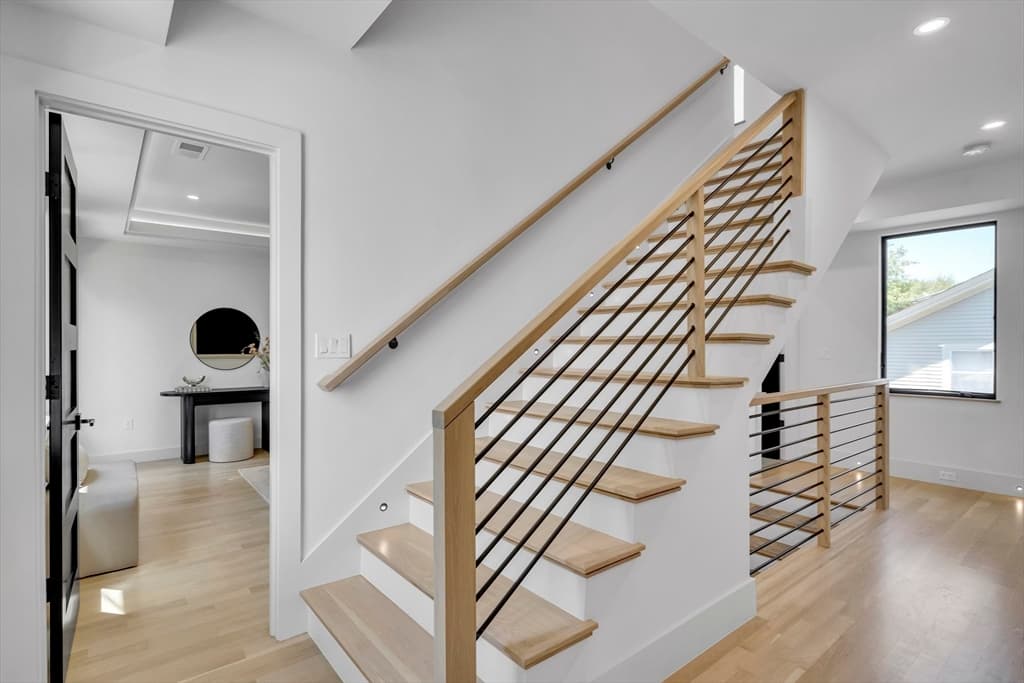 Condominium at 1242 Beacon St # 1242, Newton MA 02468, Newton, photo 8 of 28