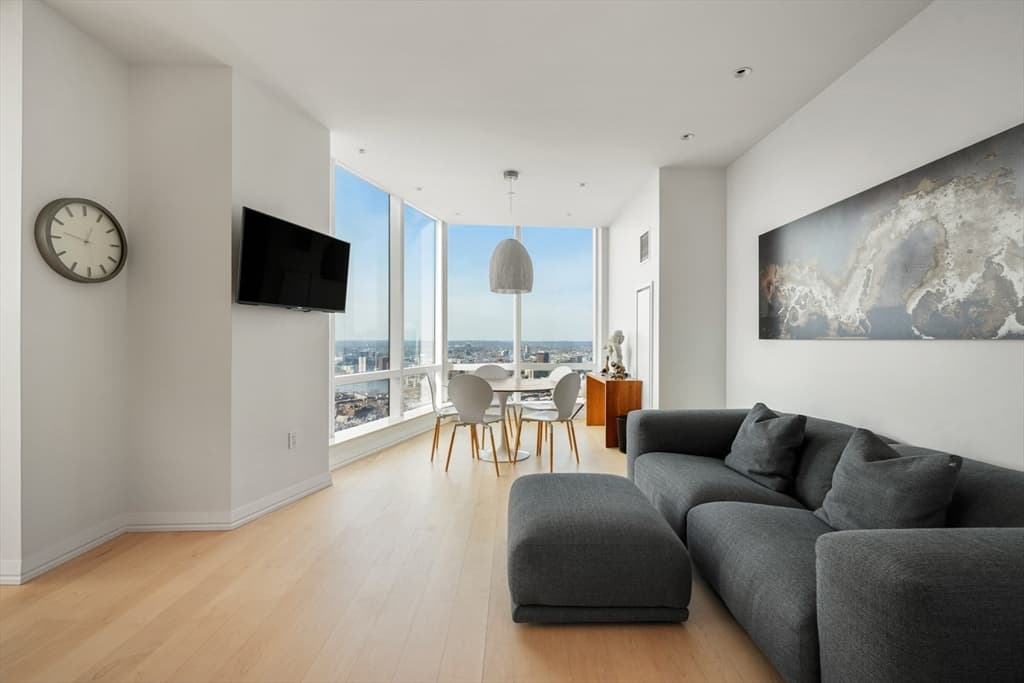 Condominium at 1 Franklin Street # 4802, Boston MA 02110, photo 11 of 42
