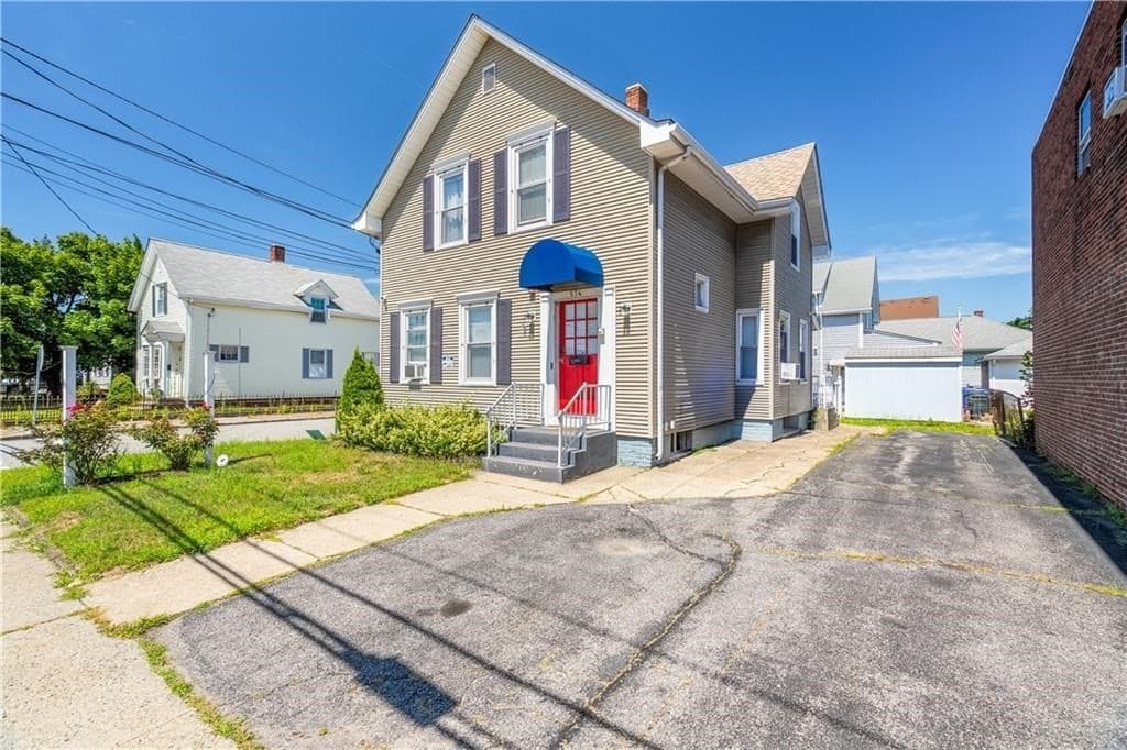 Single Family Residence at 574 Central Ave, Pawtucket RI 02861, Pawtucket, photo 2 of 29