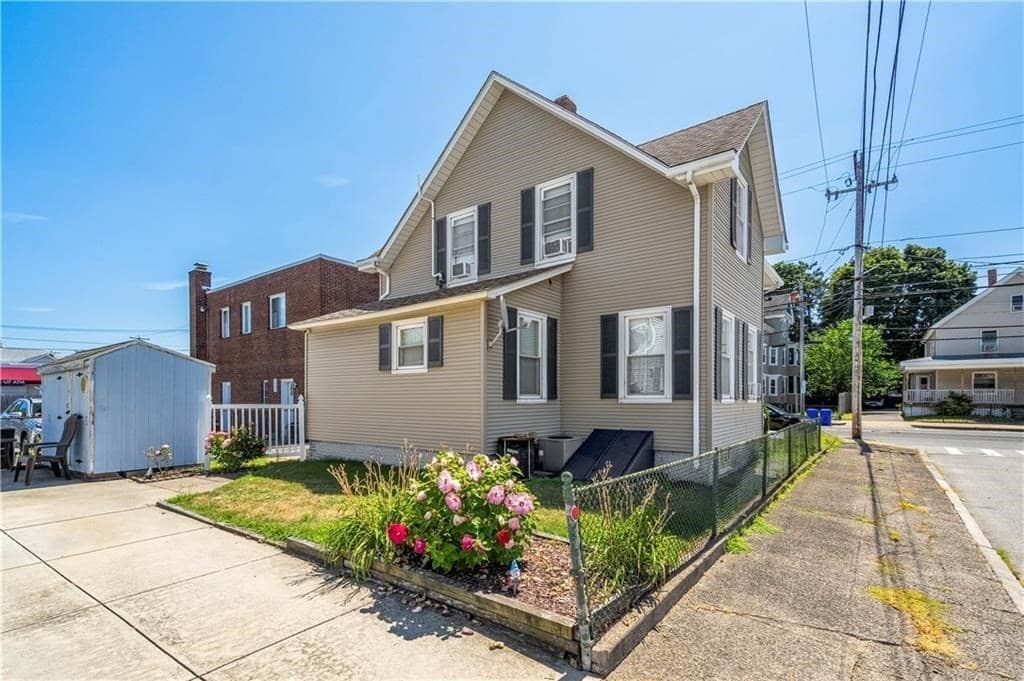 574 Central Ave, Pawtucket RI 02861
