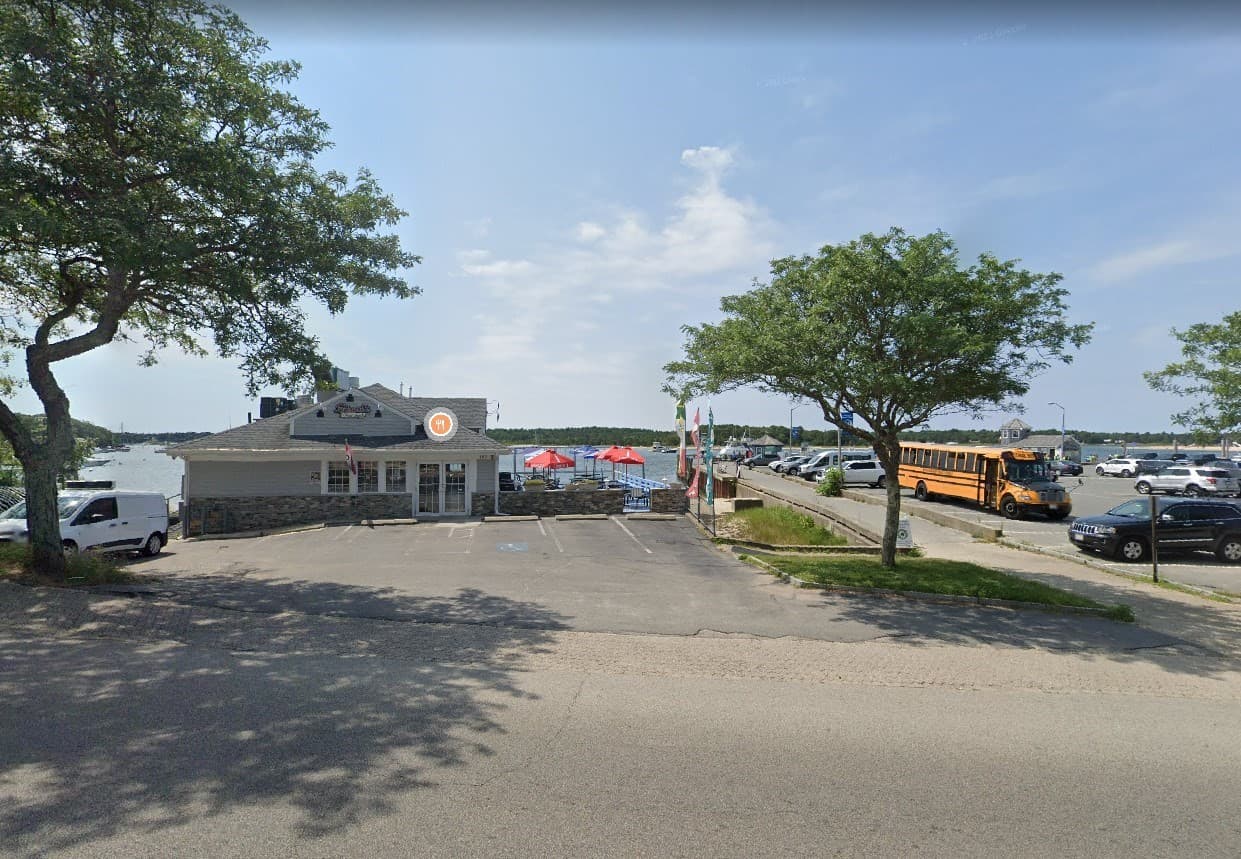 182 Onset Ave, Wareham MA 02538