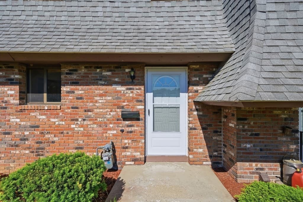 Condominium at 117 Beekman Drive # 117, Agawam MA 01001, photo 2 of 40