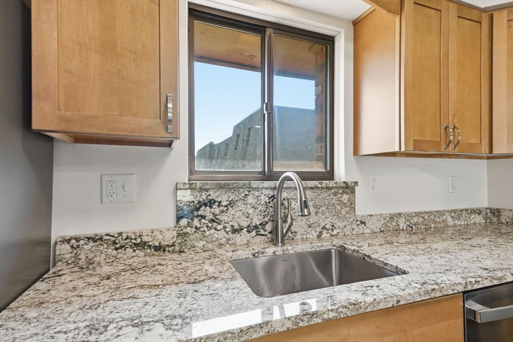 Condominium at 117 Beekman Drive # 117, Agawam MA 01001, photo 12 of 40