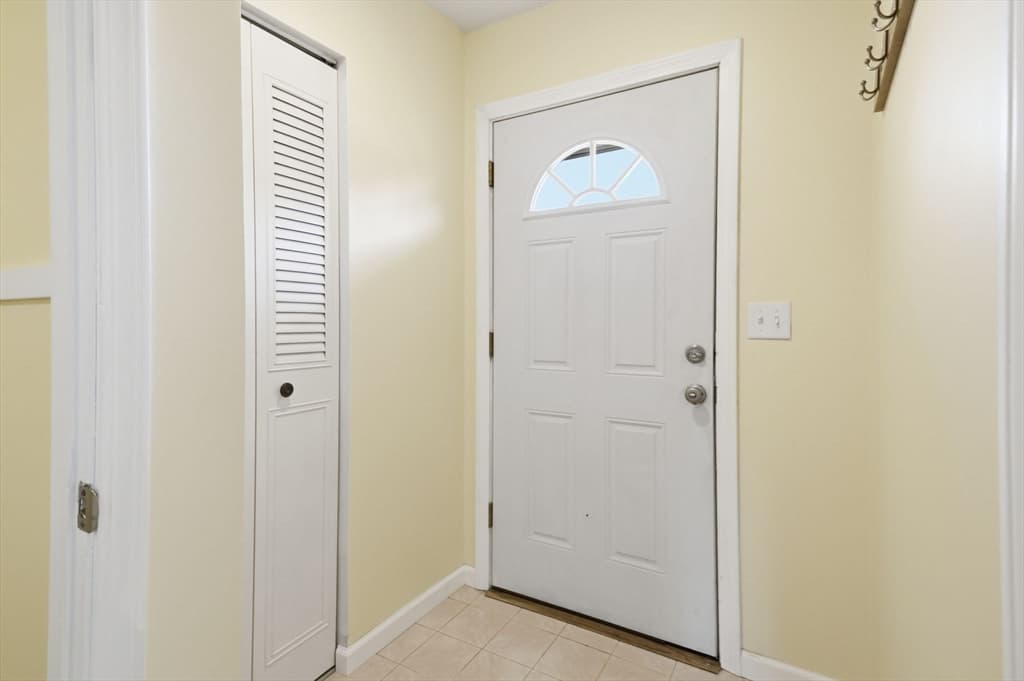 Condominium at 117 Beekman Drive # 117, Agawam MA 01001, photo 3 of 40
