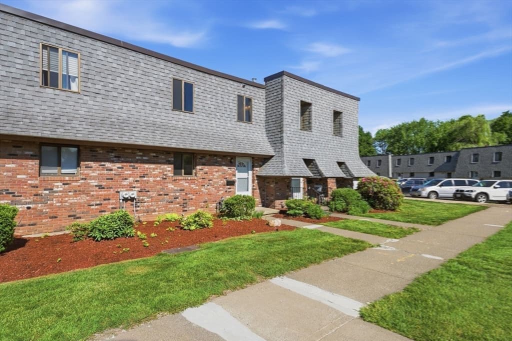 Condominium at 117 Beekman Drive # 117, Agawam MA 01001, photo 36 of 40