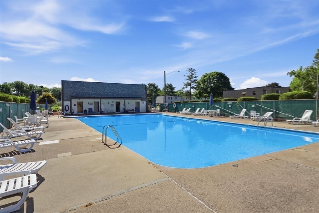 Condominium at 117 Beekman Drive # 117, Agawam MA 01001, photo 38 of 40