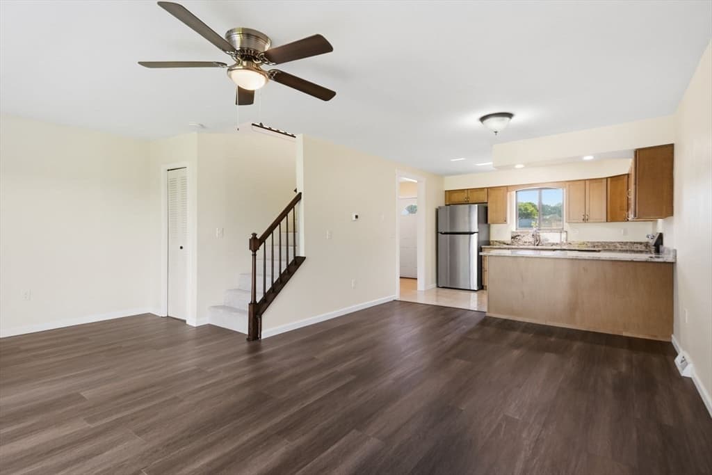 Condominium at 117 Beekman Drive # 117, Agawam MA 01001, photo 10 of 40