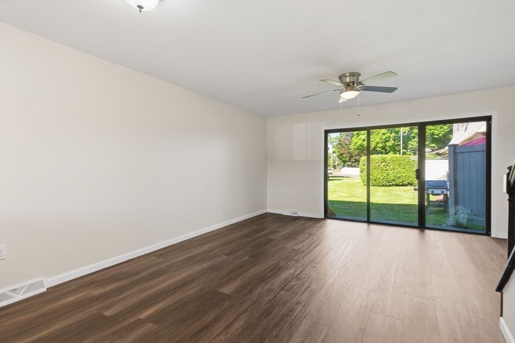 Condominium at 117 Beekman Drive # 117, Agawam MA 01001, photo 14 of 40