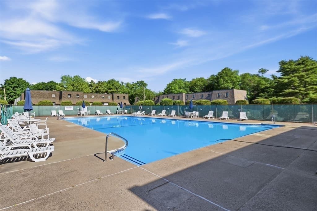 Condominium at 117 Beekman Drive # 117, Agawam MA 01001, photo 37 of 40
