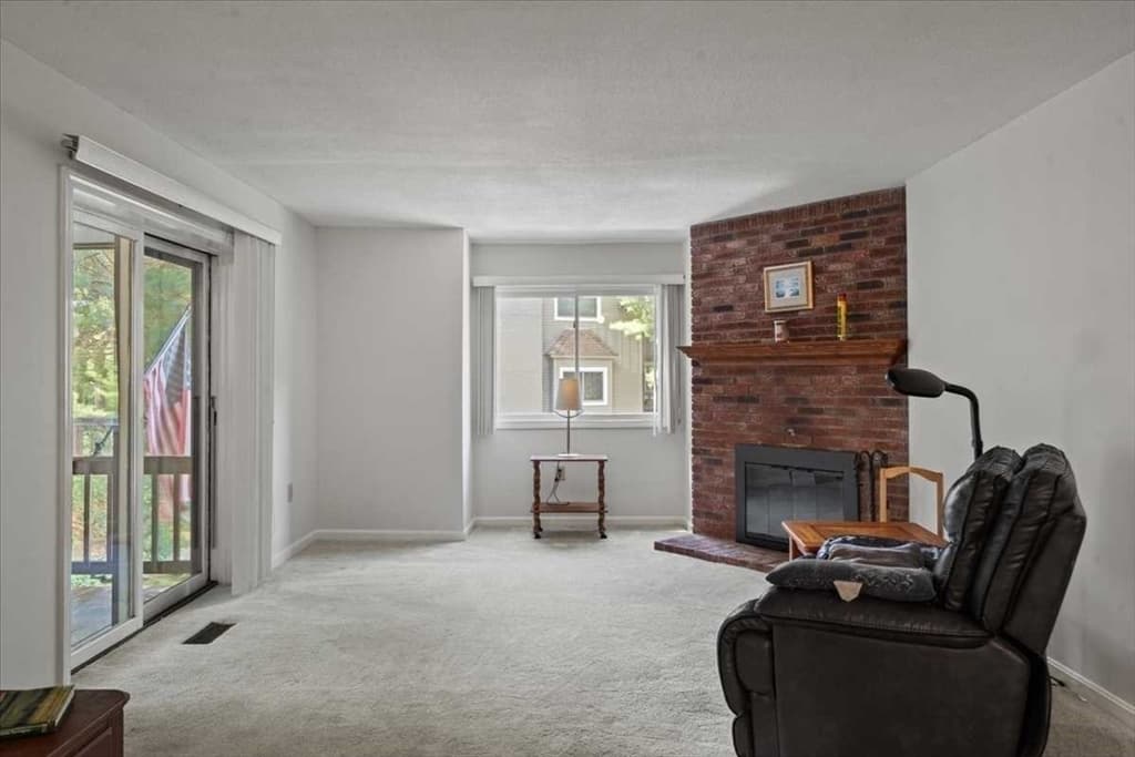254 Captain Eames Cir # 254, Ashland MA 01721 photo 9