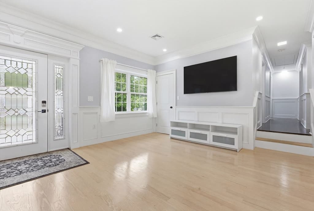 52 Ridgewood Rd, Milton MA 02186 photo 6