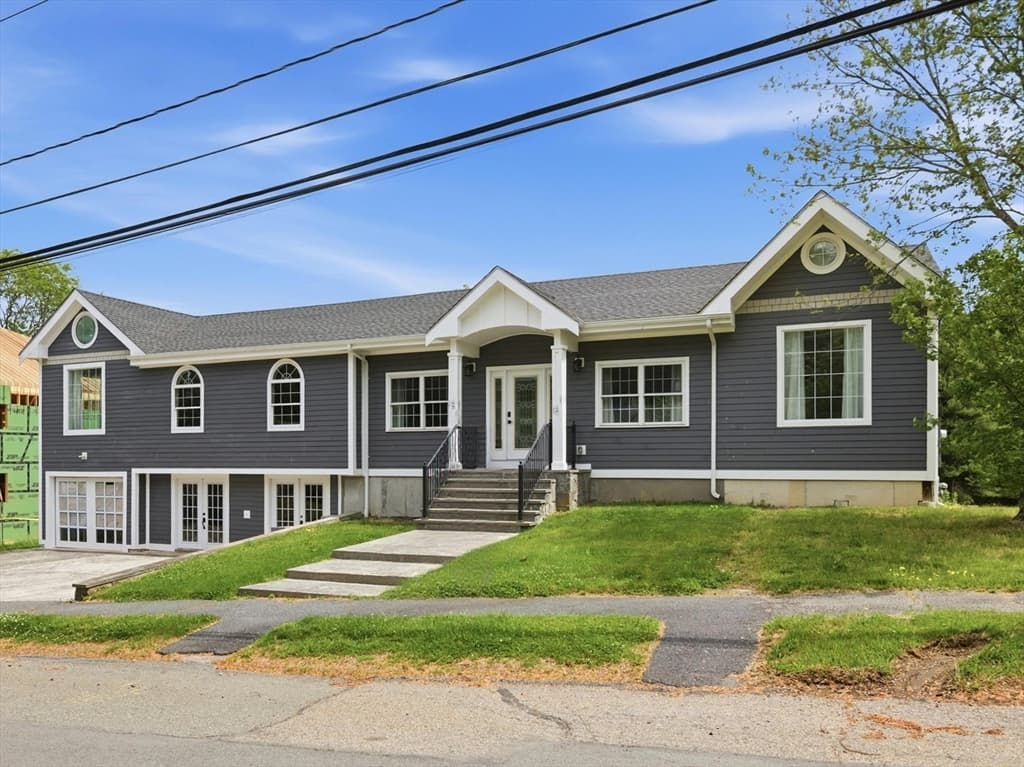 52 Ridgewood Rd, Milton MA 02186