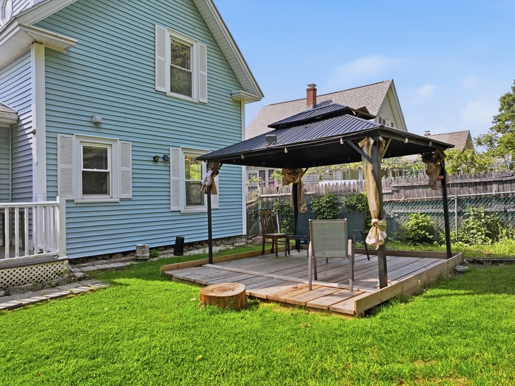 Single Family Residence at 68 Brooks St, Worcester MA 01606, photo 22 of 23