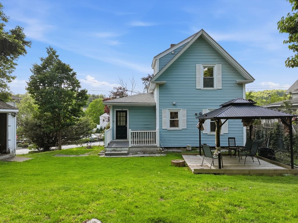 Single Family Residence at 68 Brooks St, Worcester MA 01606, photo 21 of 23