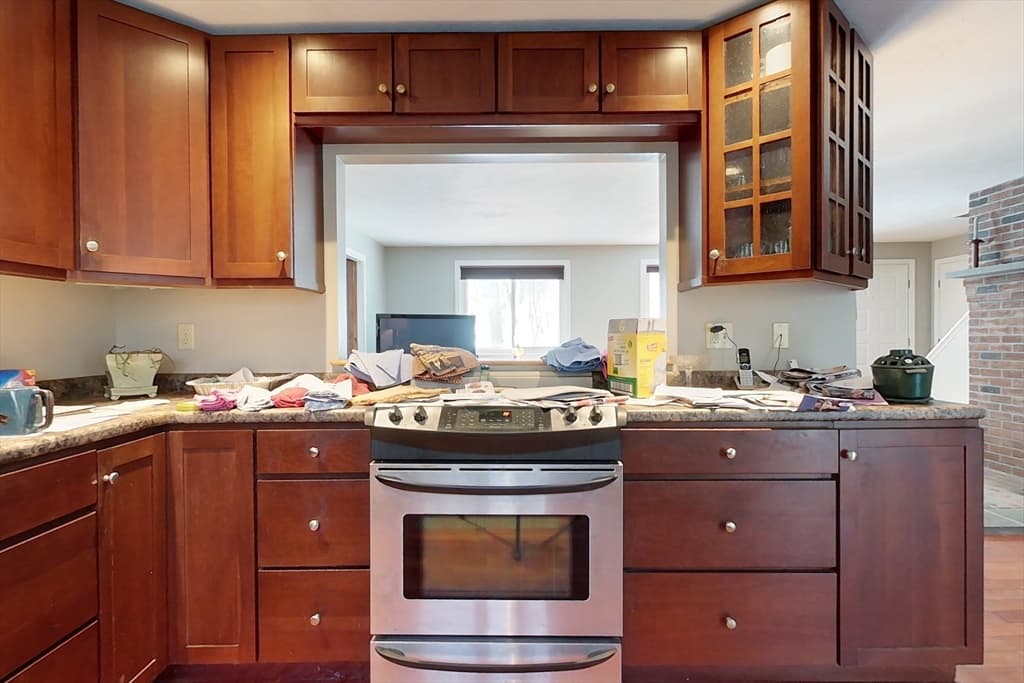 Single Family Residence at 113 West St, Pepperell MA 01463, Pepperell, photo 5 of 35