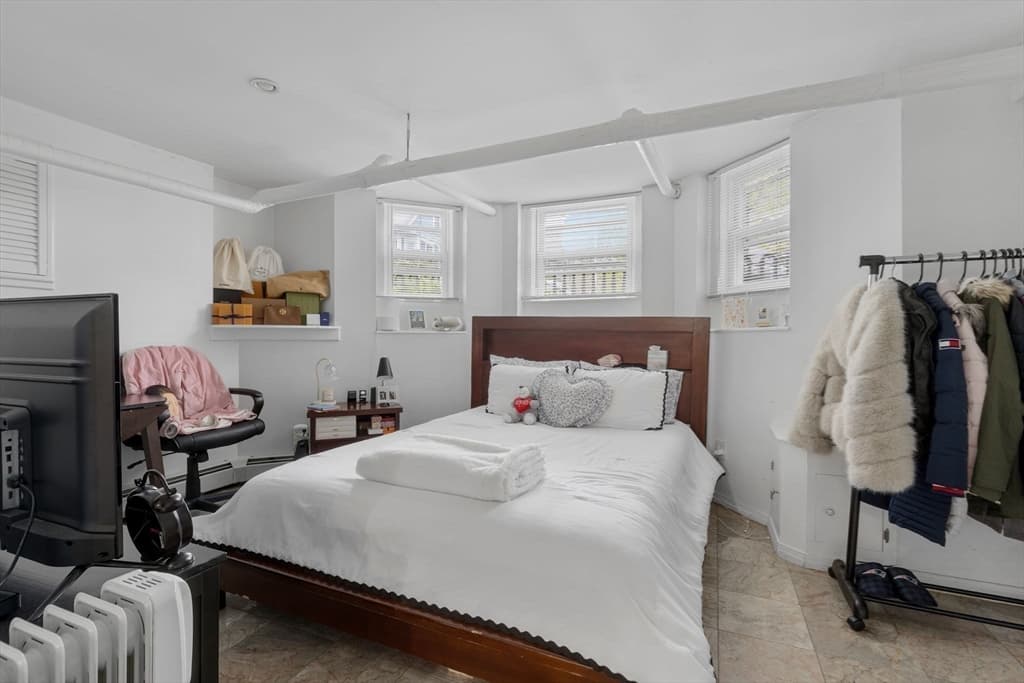 3 Family at 407A Broadway, Cambridge MA 02138, Cambridge, photo 32 of 36