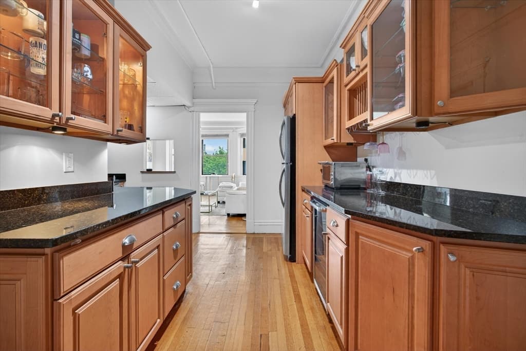 Condominium at 464 Commonwealth Ave # 51, Boston MA 02215, photo 6 of 18
