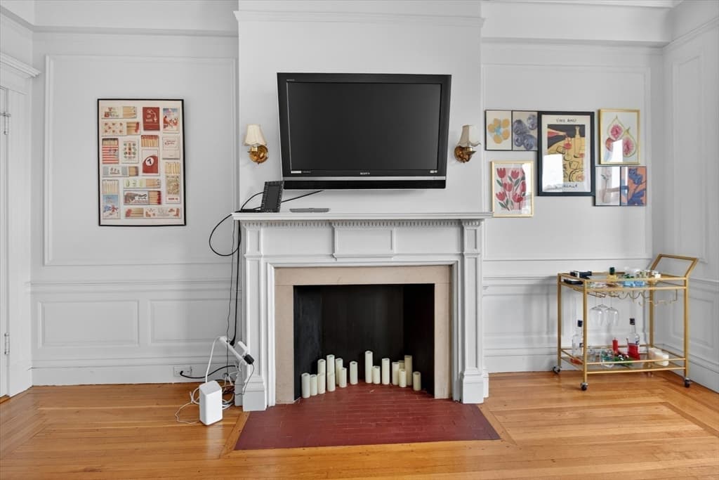 Condominium at 464 Commonwealth Ave # 51, Boston MA 02215, photo 3 of 18