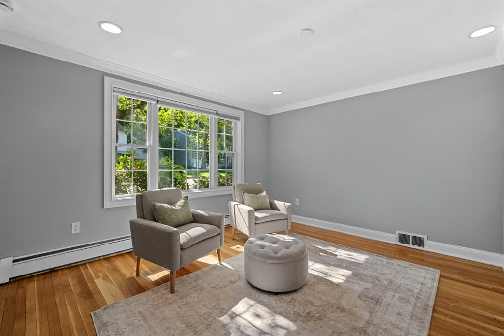 Single Family Residence at 123 Indian Hill Road, Worcester MA 01606, photo 4 of 25