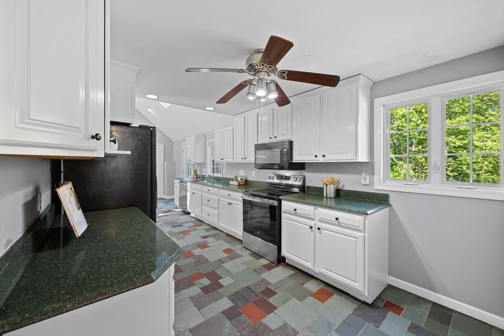Single Family Residence at 123 Indian Hill Road, Worcester MA 01606, photo 8 of 25