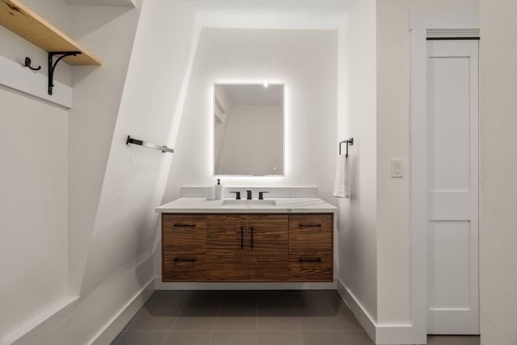 283 Walnut Street, Wellesley MA 02481 photo 27
