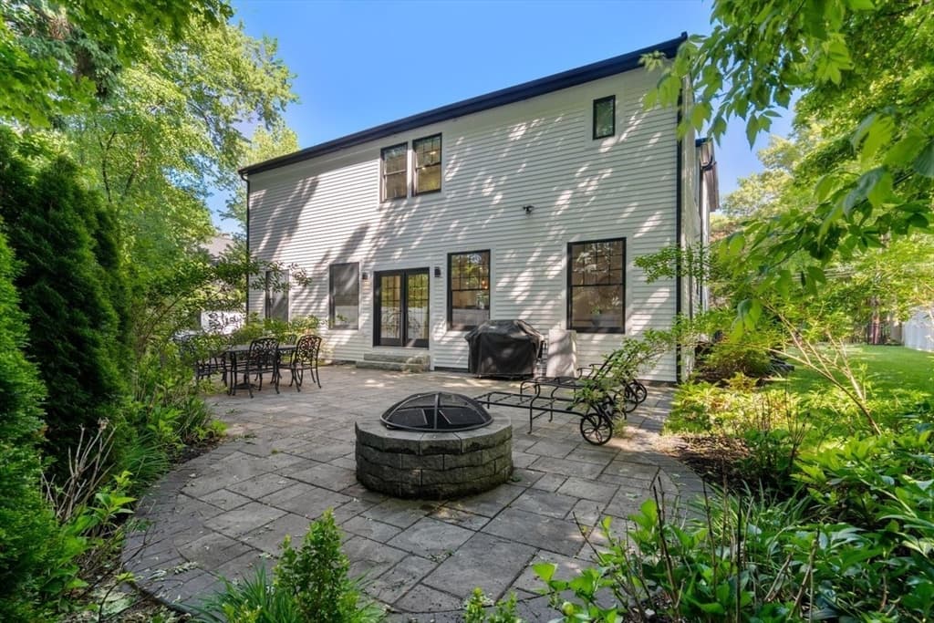 283 Walnut Street, Wellesley MA 02481 photo 32