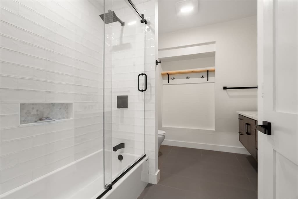 283 Walnut Street, Wellesley MA 02481 photo 28