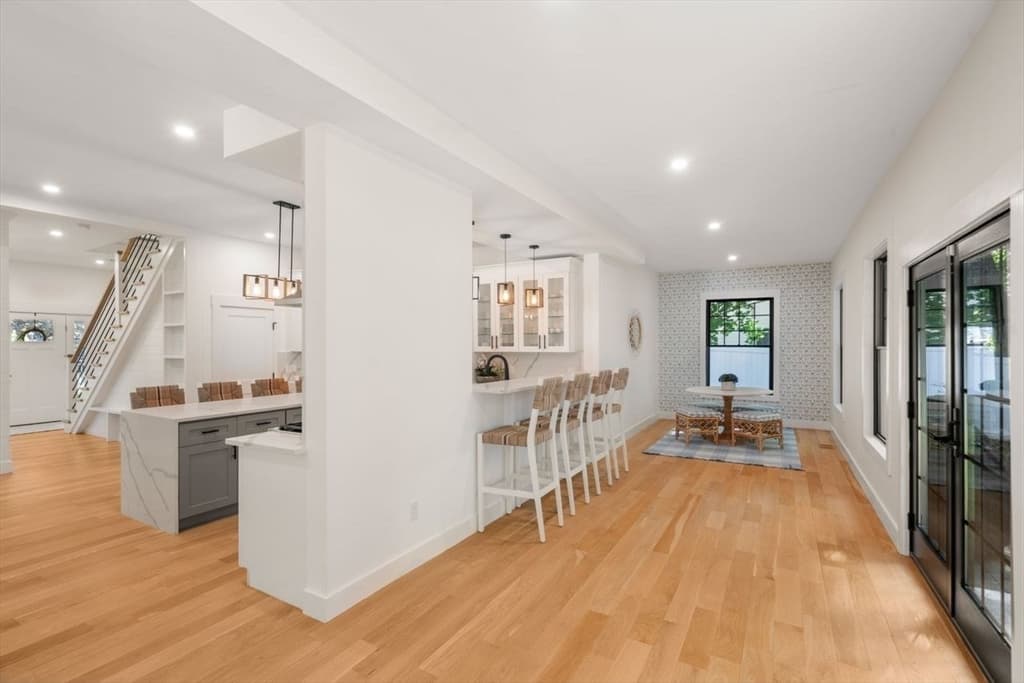 283 Walnut Street, Wellesley MA 02481 photo 11