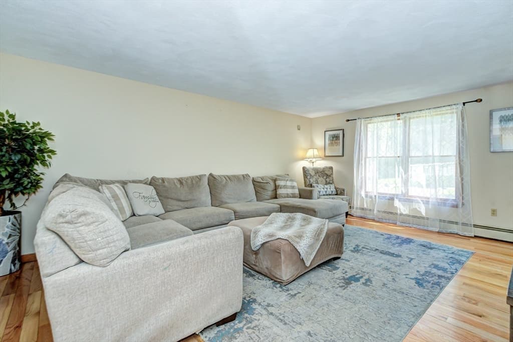Single Family Residence at 11 Balmoral Drive, Methuen MA 01844, Methuen, photo 13 of 41