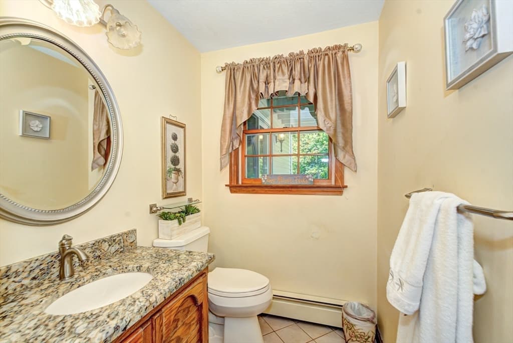 Single Family Residence at 11 Balmoral Drive, Methuen MA 01844, Methuen, photo 16 of 41