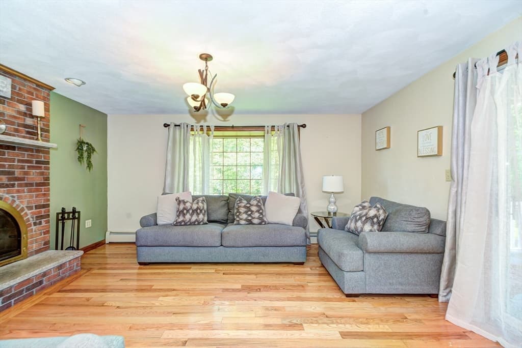 Single Family Residence at 11 Balmoral Drive, Methuen MA 01844, Methuen, photo 10 of 41