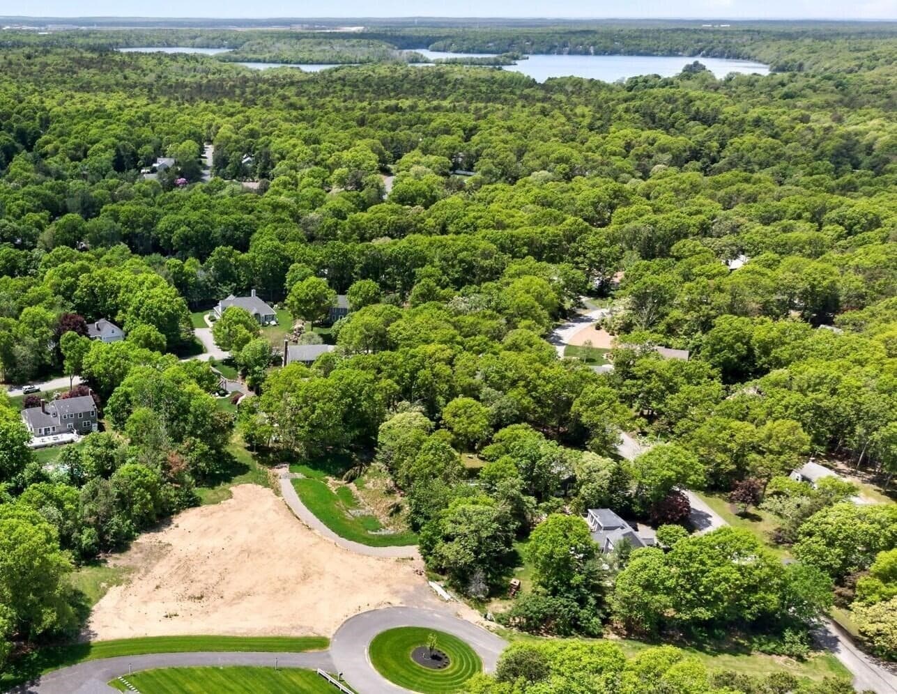 Residential at 4 Gimme Circle, Sandwich MA 02653, photo 4 of 6