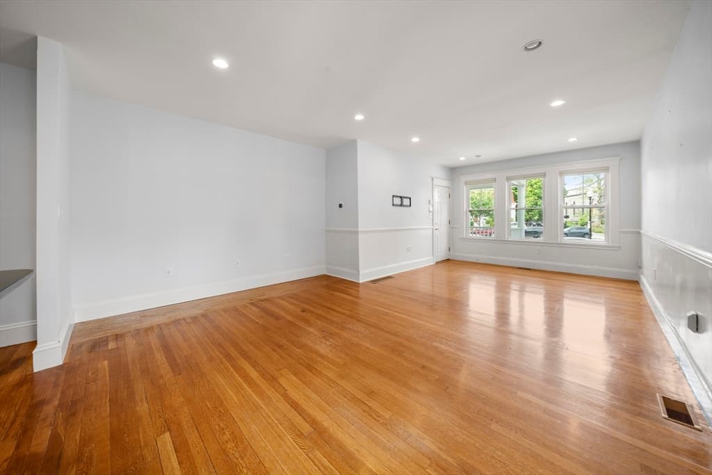 Condominium at 772 Centre Street # 2, Boston MA 02130, photo 6 of 36
