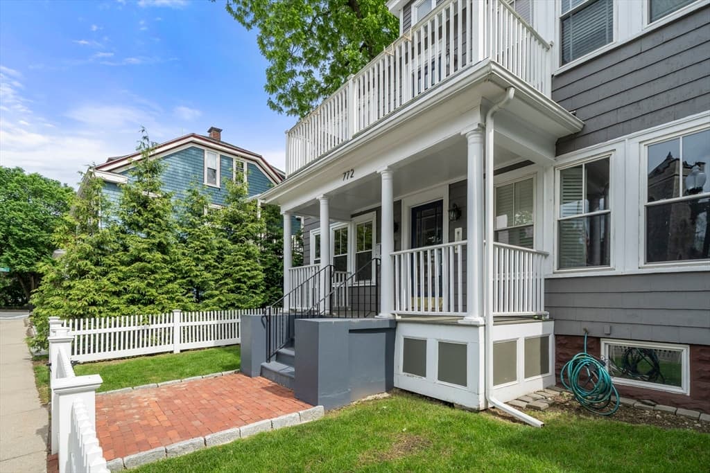 Condominium at 772 Centre Street # 2, Boston MA 02130, photo 3 of 36