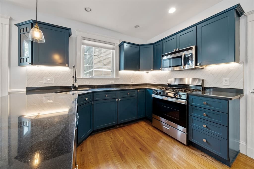 Condominium at 772 Centre Street # 2, Boston MA 02130, photo 9 of 36