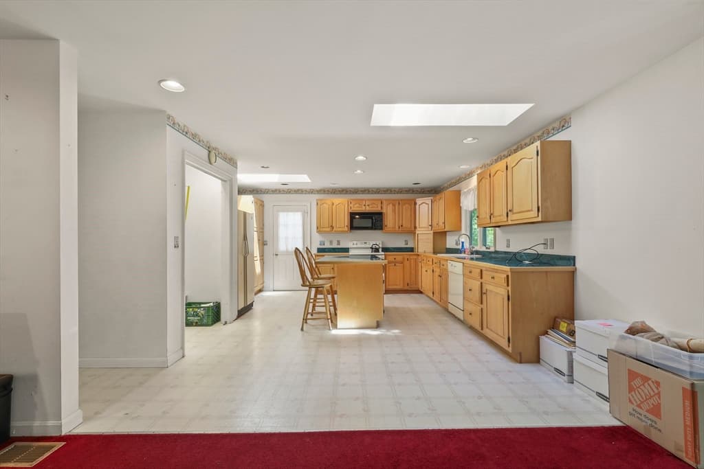 Single Family Residence at 304 Round Cove Road, Chatham MA 02633, Chatham, photo 4 of 30