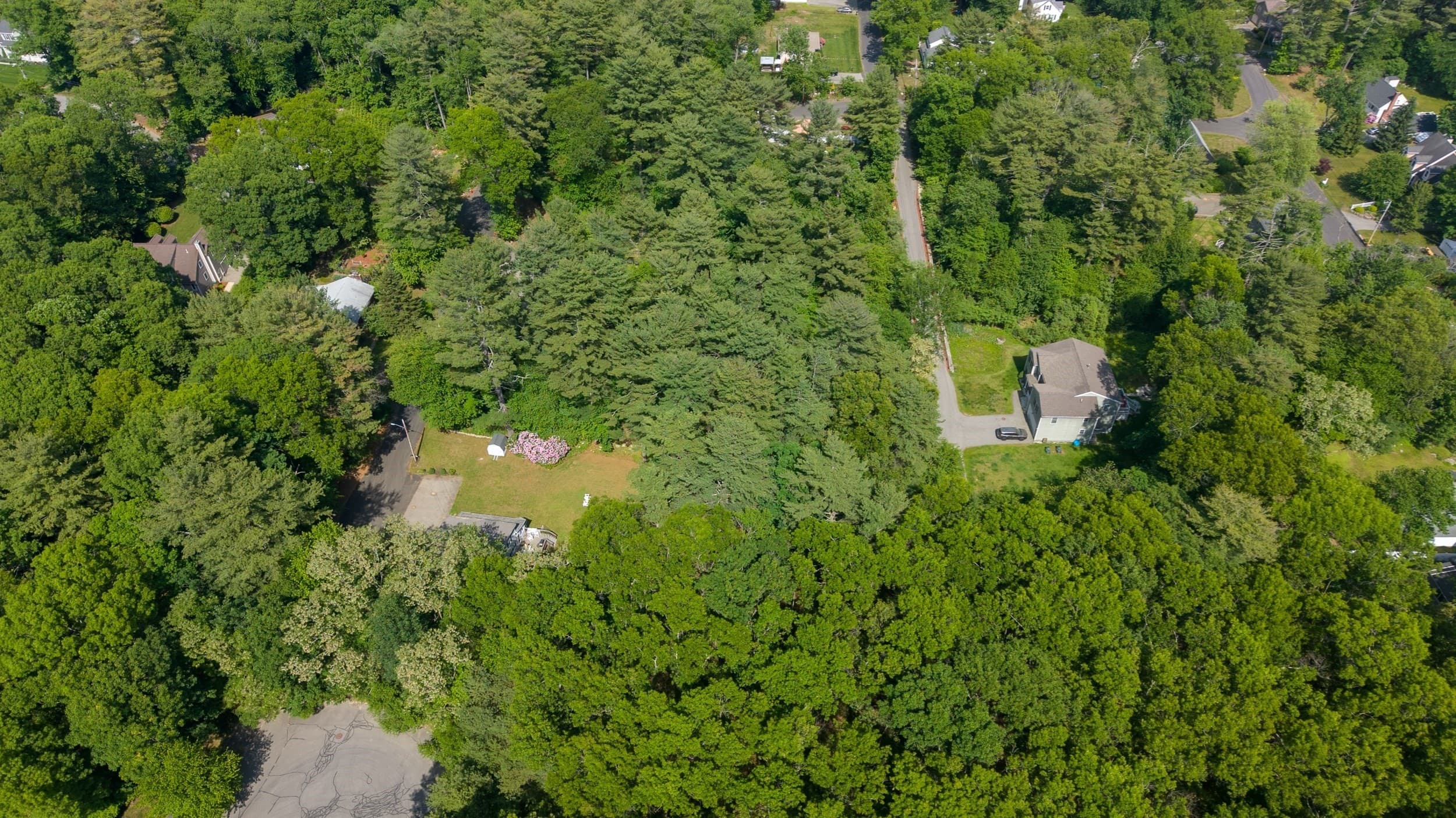 Residential at 31 Lee Rd, North Reading MA 01864, photo 7 of 18