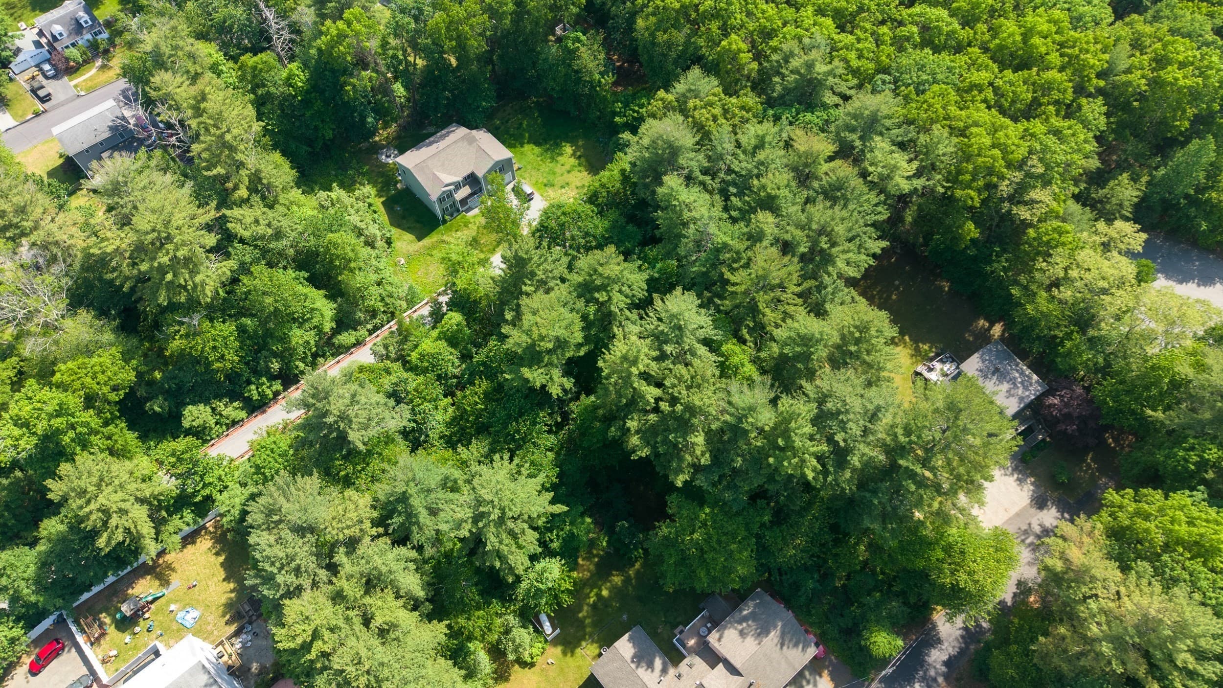 Residential at 31 Lee Rd, North Reading MA 01864, photo 4 of 18