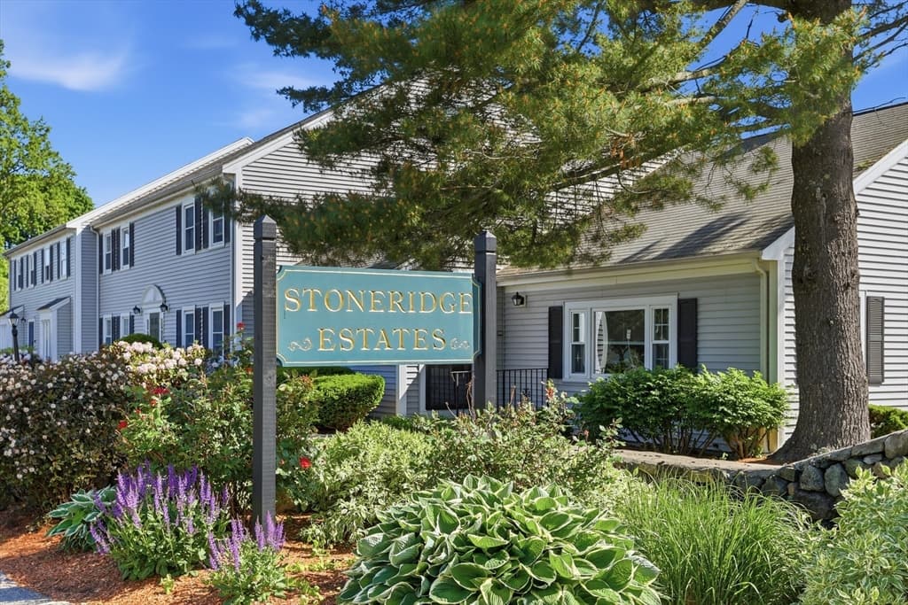 Condominium at 35 Casey Circle # 35, Waltham MA 02451, photo 2 of 24