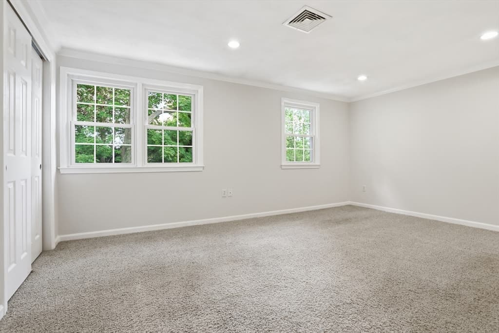 Condominium at 35 Casey Circle # 35, Waltham MA 02451, photo 13 of 24