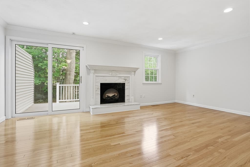 Condominium at 35 Casey Circle # 35, Waltham MA 02451, photo 11 of 24